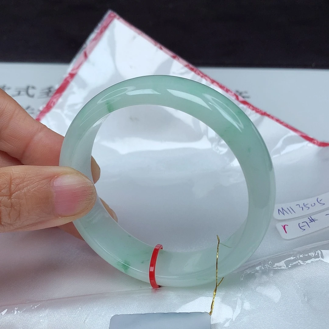 翡翠手镯未镶嵌57圈3505
