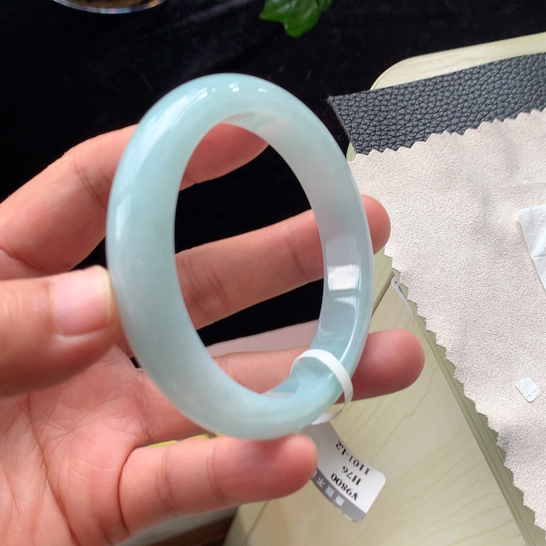 翡翠未镶嵌手镯12号