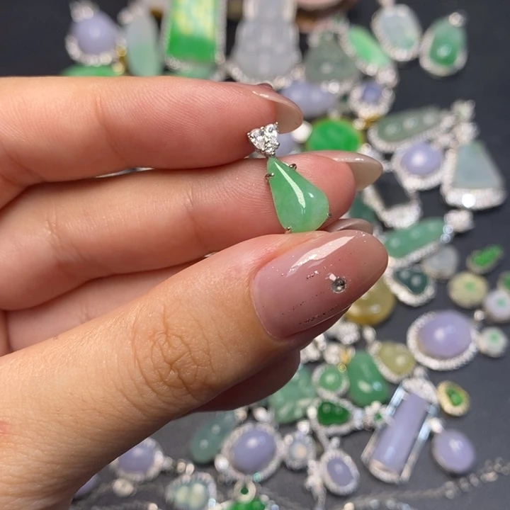 颈饰未镶嵌翡翠翡翠