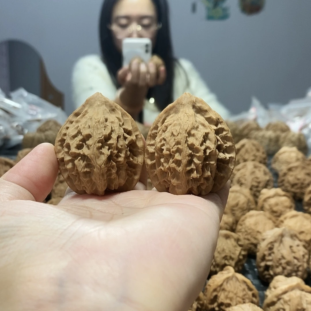 文玩核桃吊坠野生鸡心39