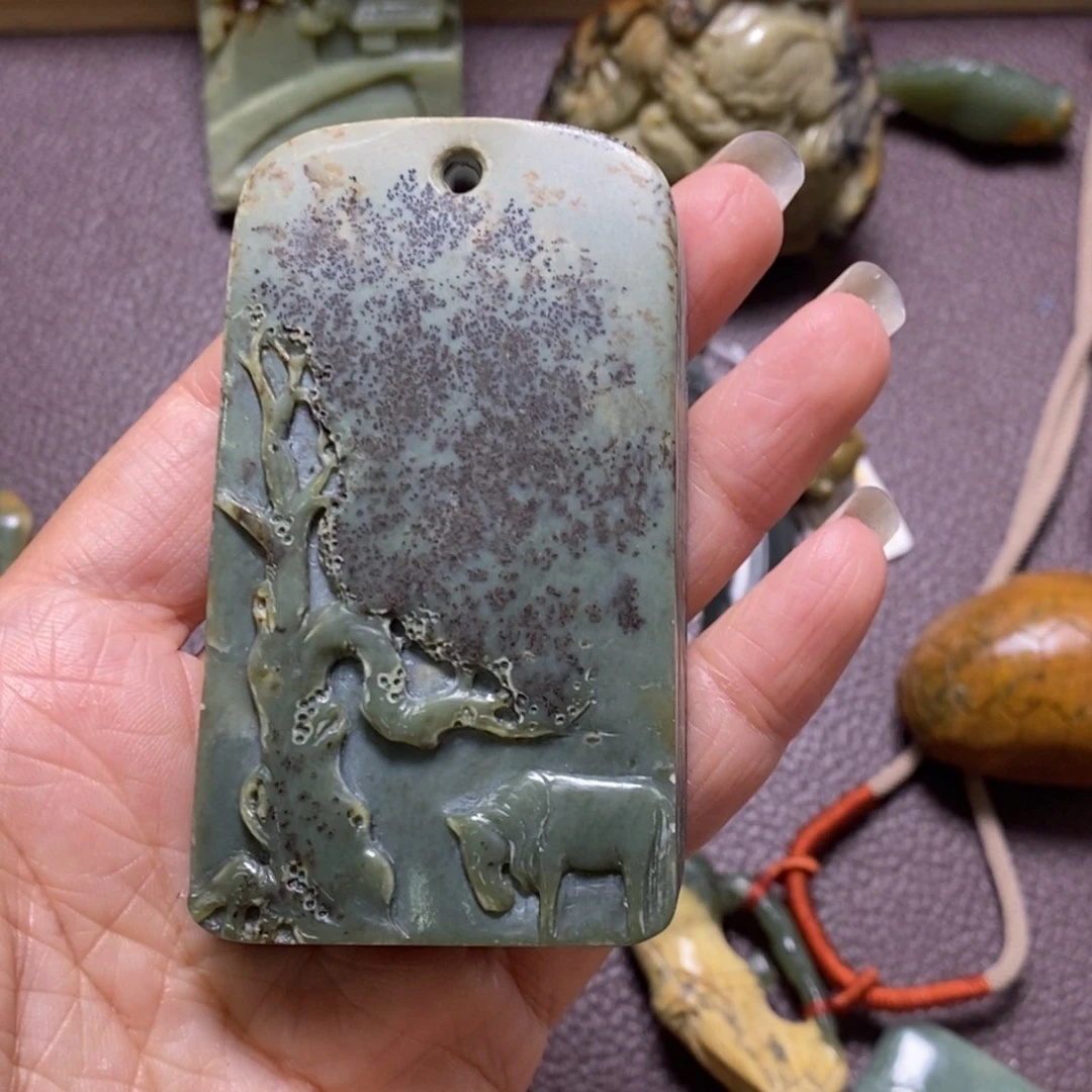 岫岩河磨玉（透闪石质玉）挂件未镶嵌沫*