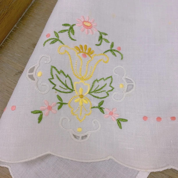 SG35 彩绣喇叭花小面巾 33*50cm 有氧化（2片）