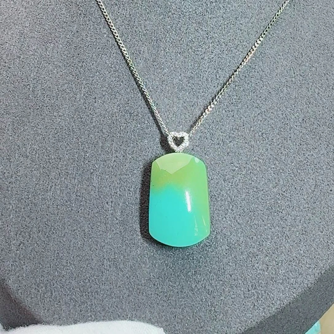 绿松石未镶嵌珠宝奇石炫彩饱满无事牌