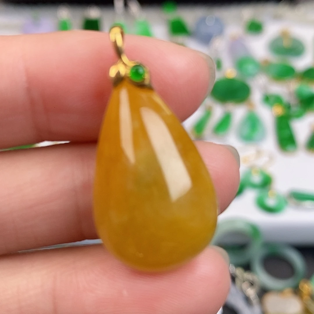 吊坠(不含链)18K金镶嵌翡翠