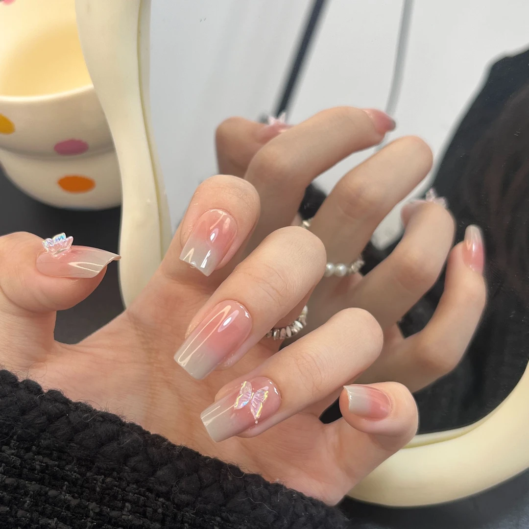 【Thankokay - 穿戴甲】工厂倒闭 轻奢高级感美甲甲片24奶蓝蝴蝶