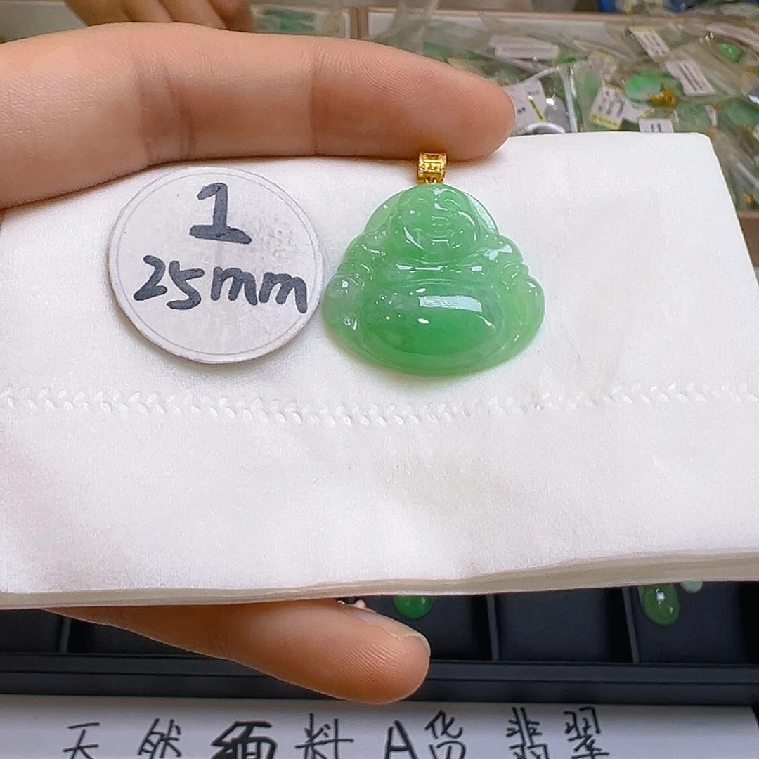 翡翠颈饰18K金镶嵌翡翠