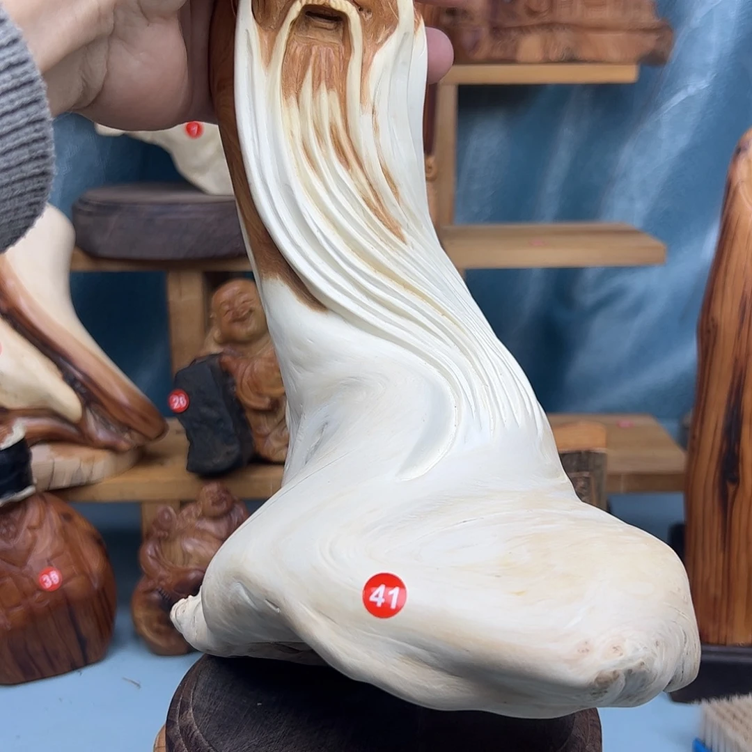 木敬**人柏木摆件手把件