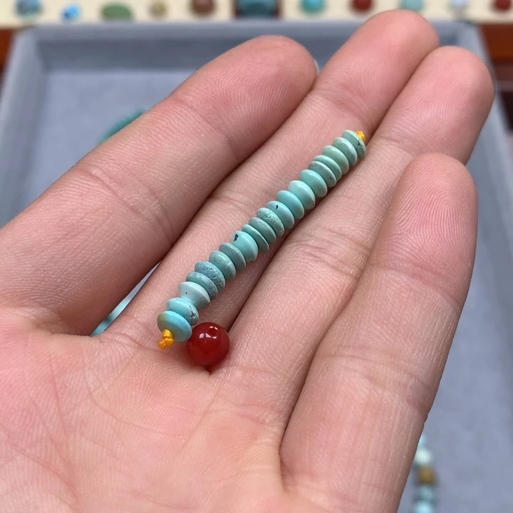 南红玛瑙配饰未镶嵌