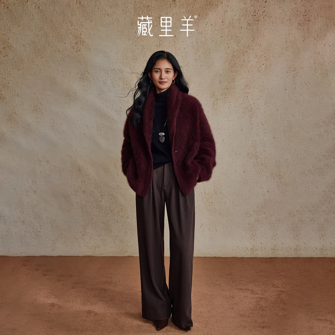 藏里羊【北美小动物毛毛】“聚光灯”疗愈绒感 皮草感奢美外套M1836