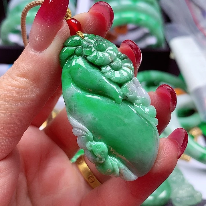 颈饰未镶嵌翡翠翡翠