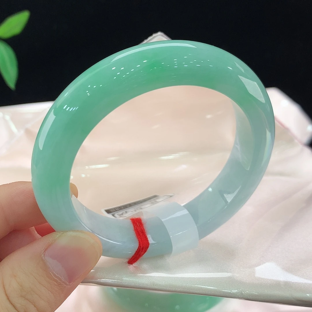 翡翠未镶嵌手镯0213