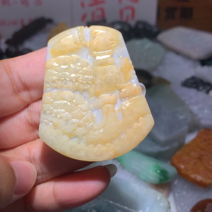 翡翠未镶嵌颈饰保真天然A货翡翠
