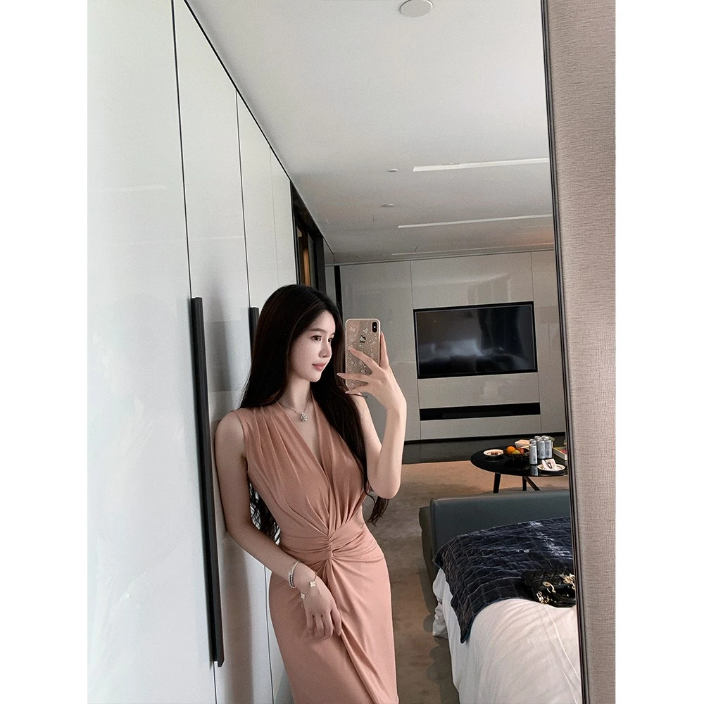 THE SWAN司凰轻奢 Daily life 轻通勤修身包臀无袖收腰针织连衣裙