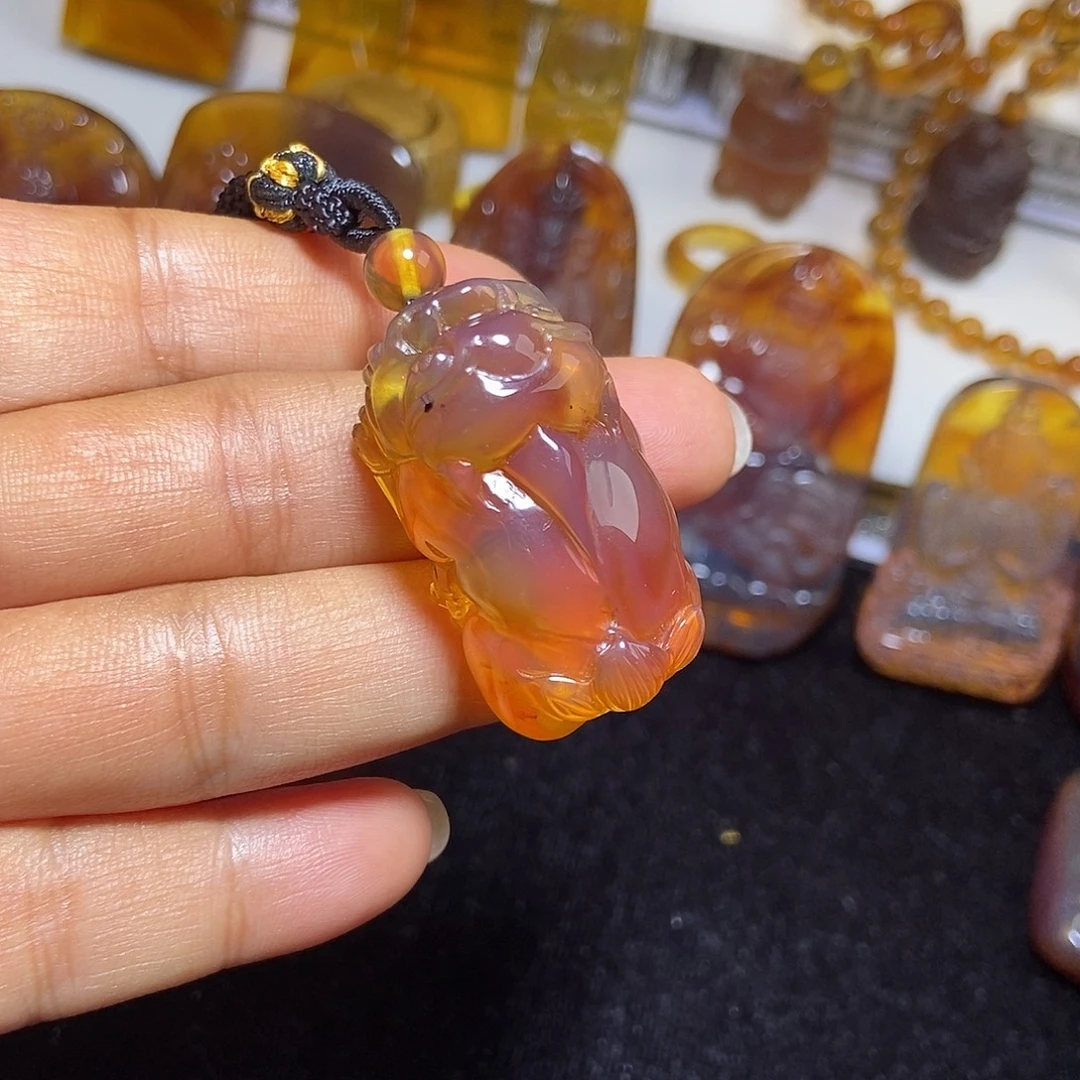 琥珀颈饰未镶嵌缅甸天然琥珀吊坠