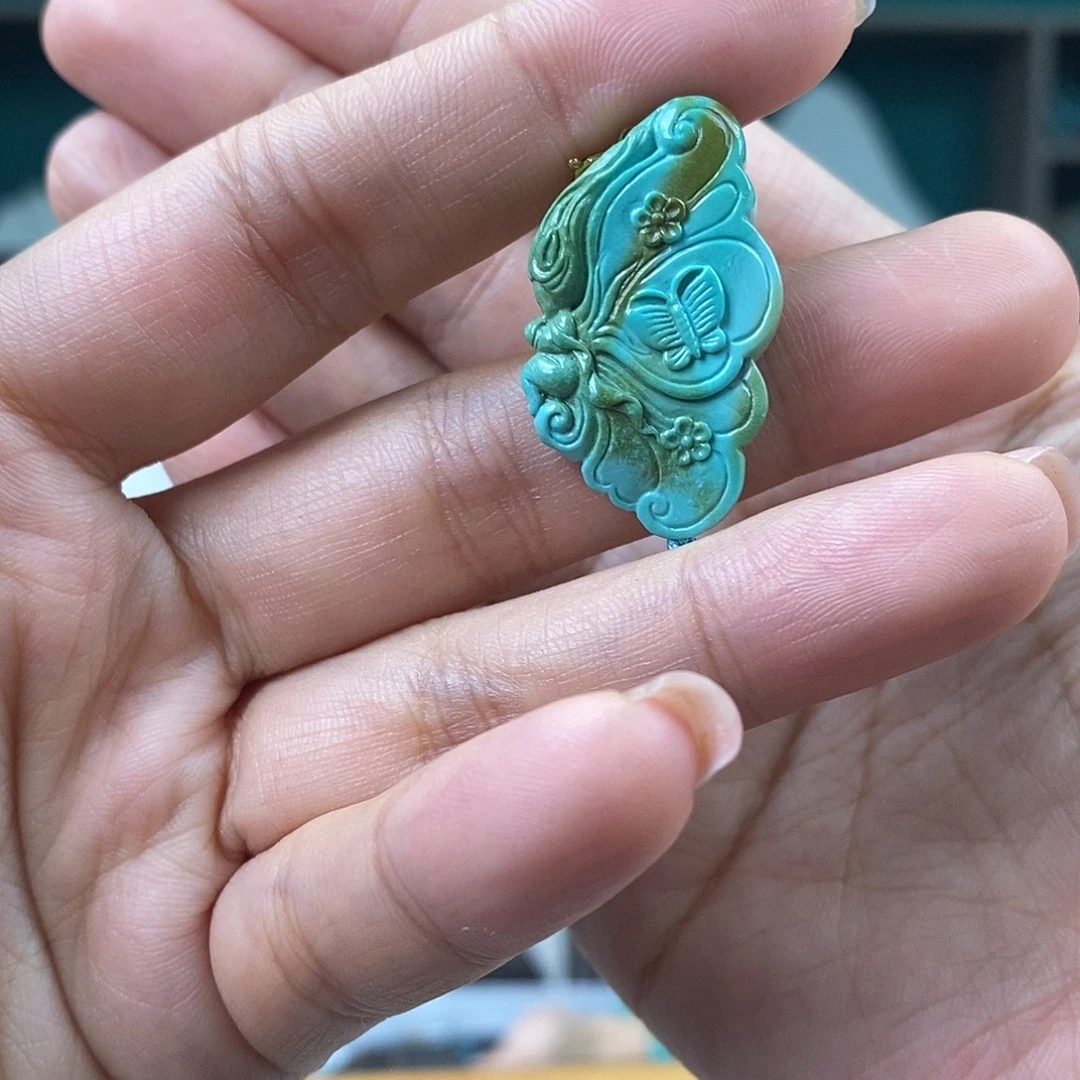 绿松石未镶嵌珠宝奇石