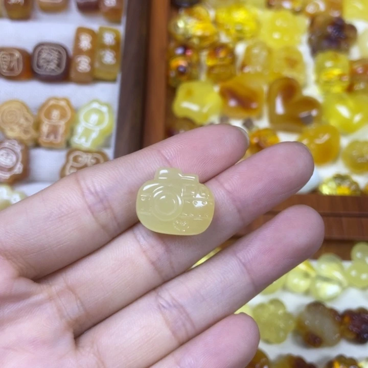 吊坠橄榄核照相机42