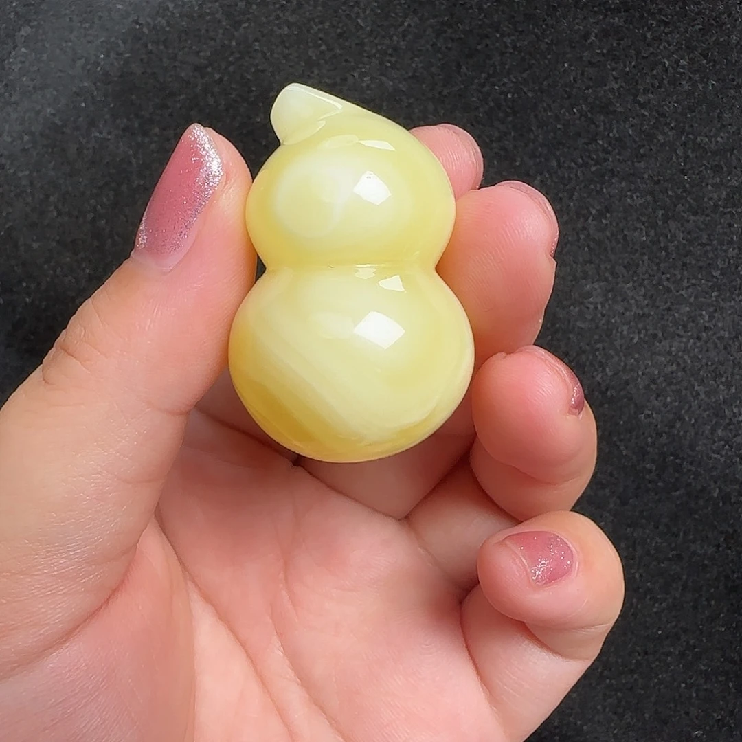 蜜蜡未镶嵌珠宝奇石