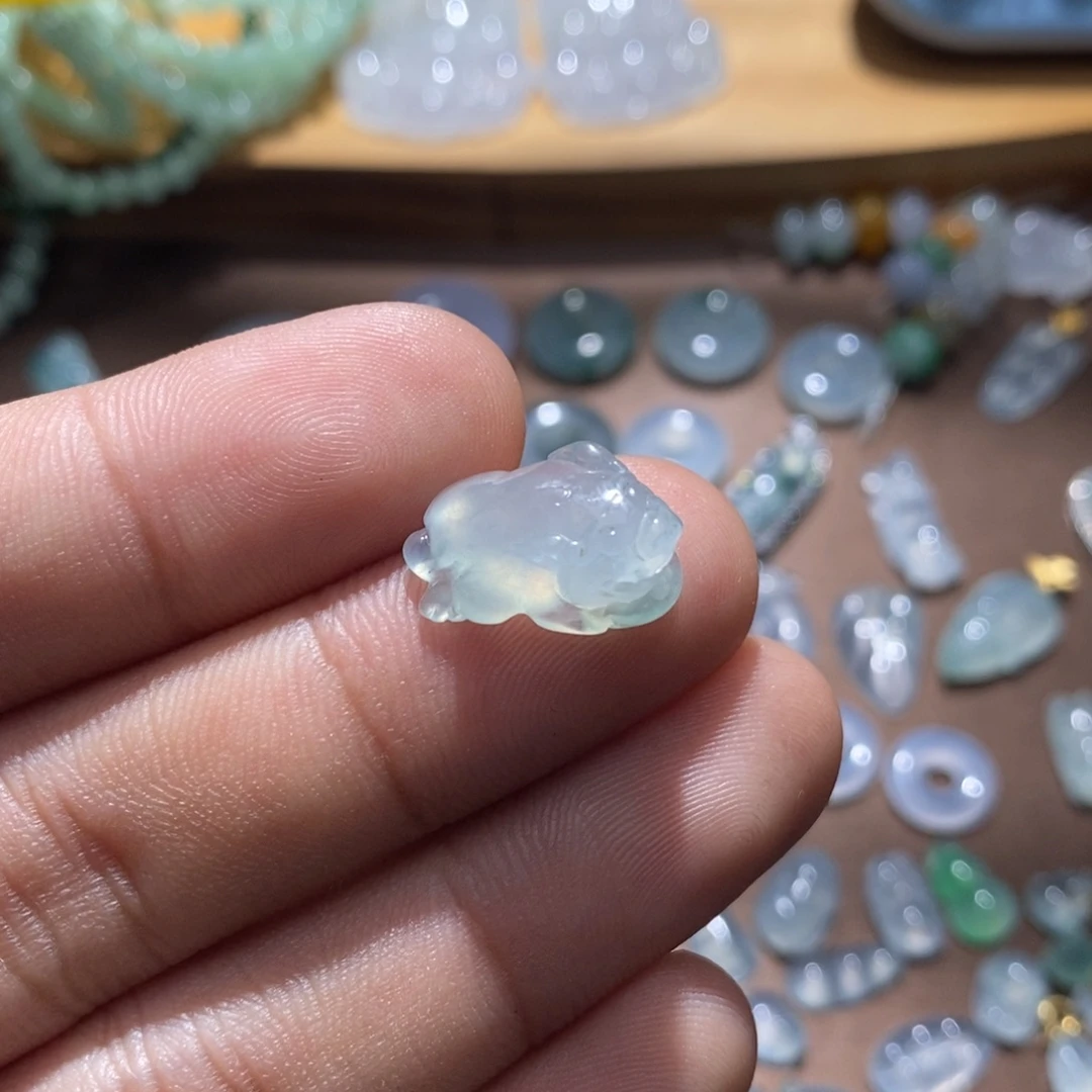 翡翠未镶嵌手链冰晴貔貅