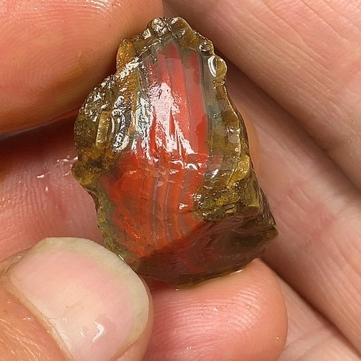 南红玛瑙未镶嵌挂件