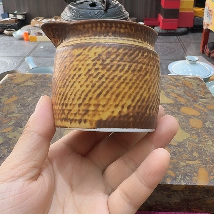品茗陶烧公道杯。品茗