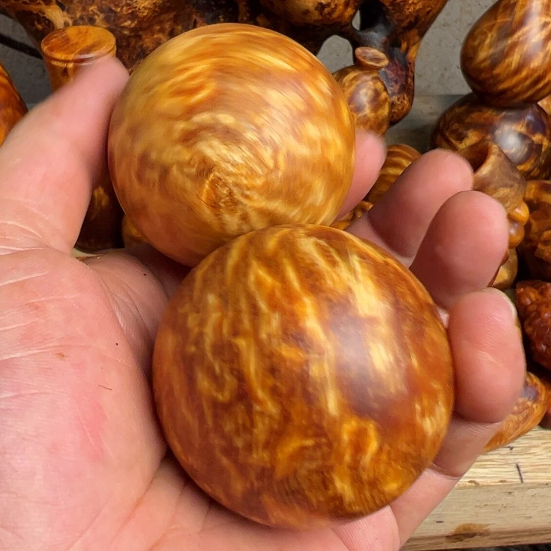 与***享松木（琥珀木）无事牌