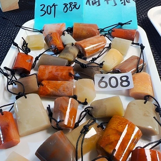 青田石其他老挝石椭圆随形印章30个88元，尺寸2-3公分