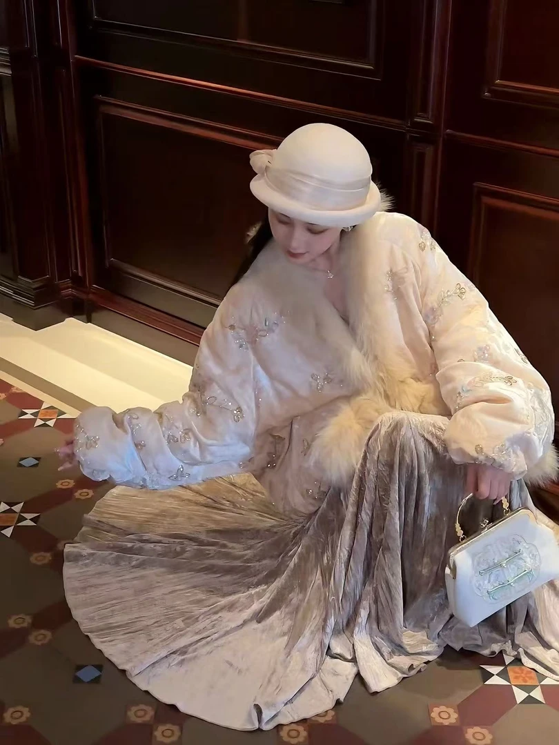 Mill Lin【花间影】国风女2025芬兰狐狸毛新国标90羽绒服外套-2