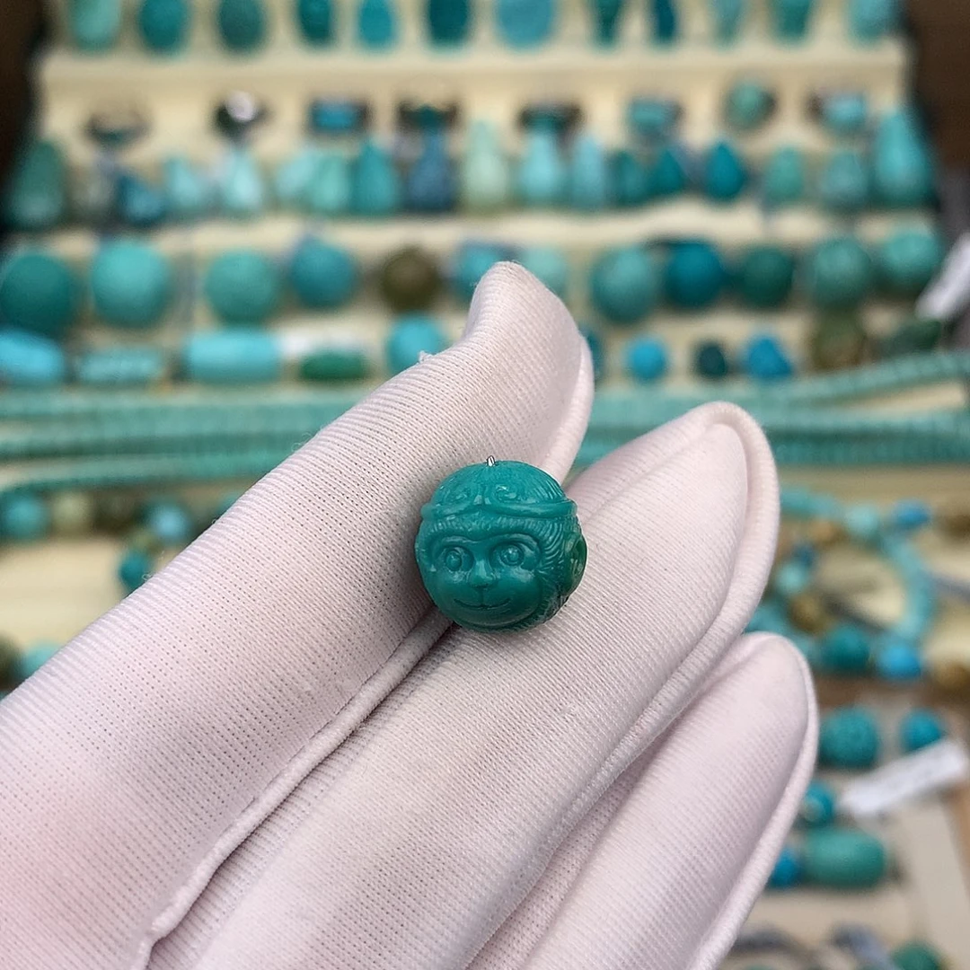 绿松石未镶嵌珠宝奇石11.7