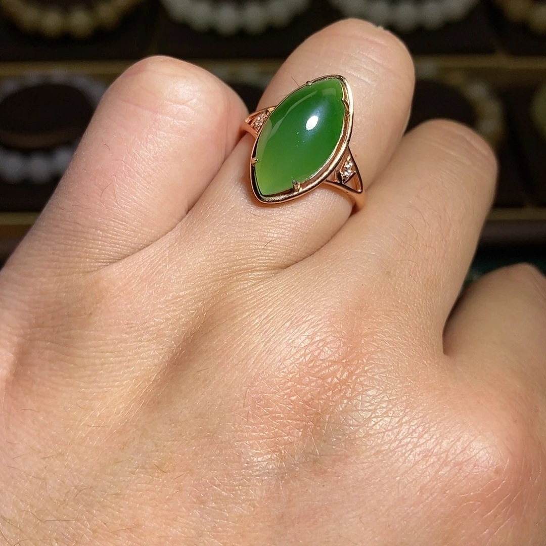 【闪购商品】银S925镶嵌戒指和田玉（碧玉）