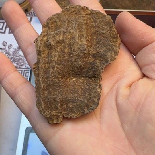 沉香摆件香港包头3.9克