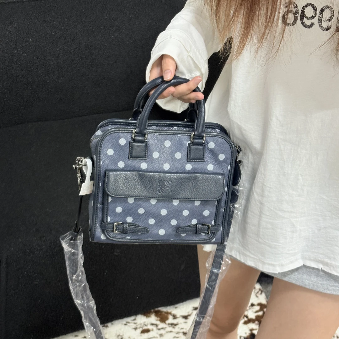 95新 LOEWE/罗意威 蓝色波点手提斜挎包jx