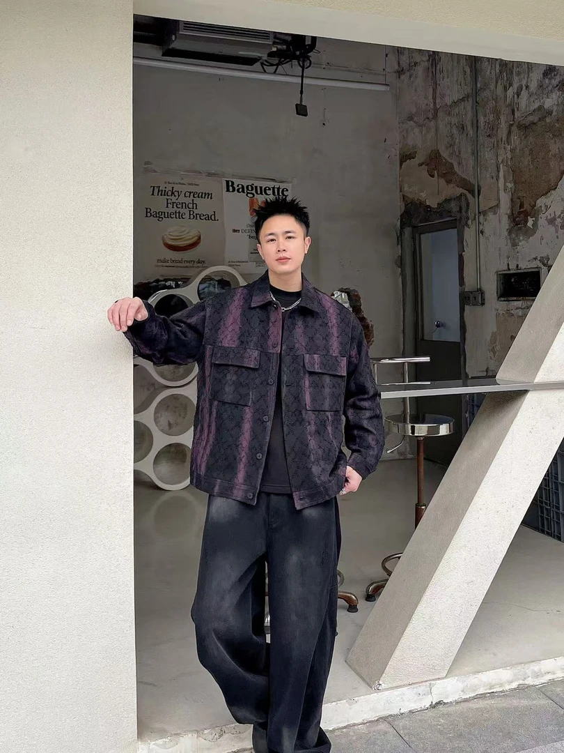 春款韩版小翻领外套，牛仔工艺刺绣，时尚款。