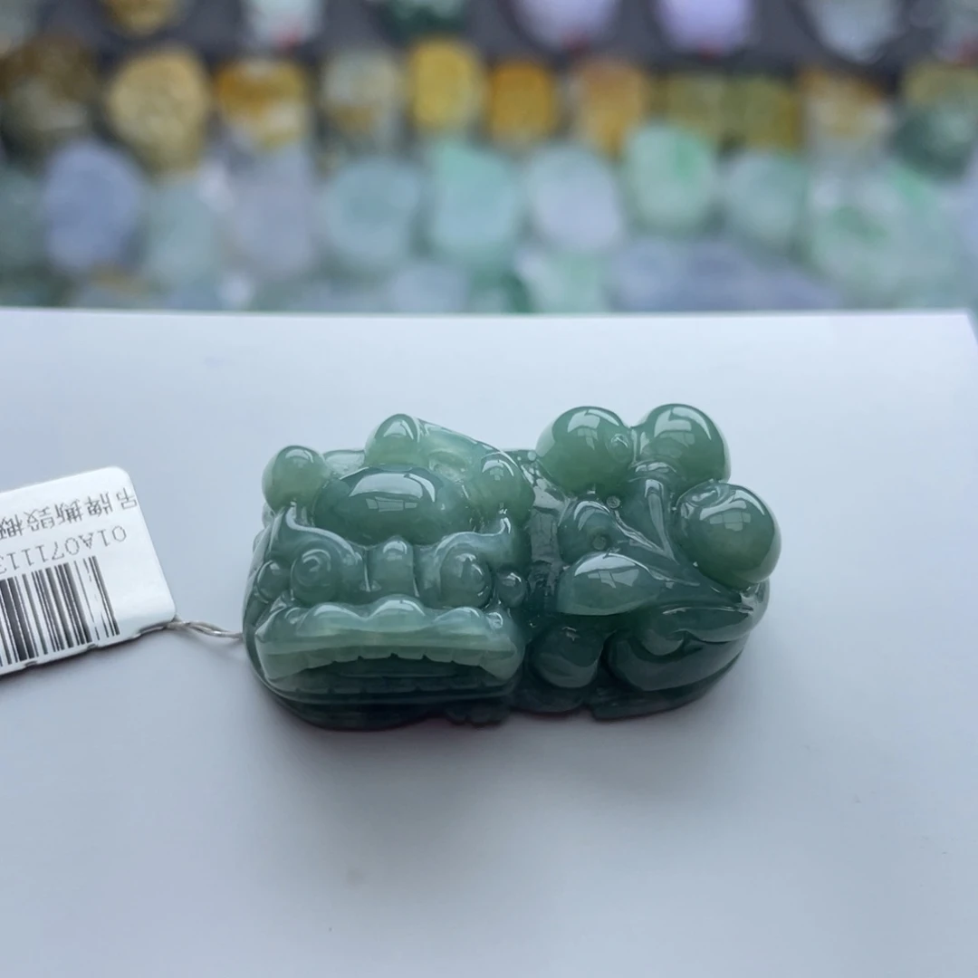 翡翠颈饰未镶嵌貔貅