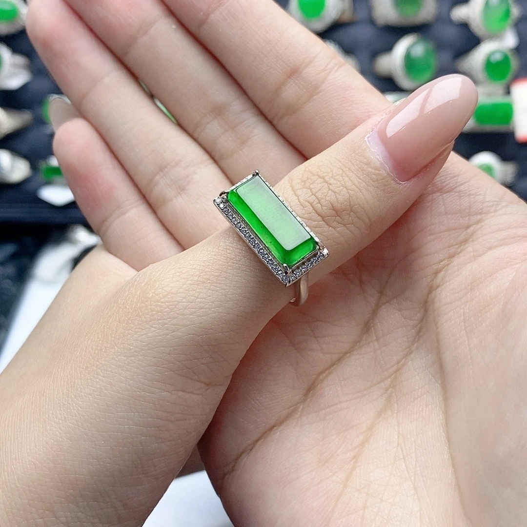 翡翠戒指未镶嵌新***象纯天然