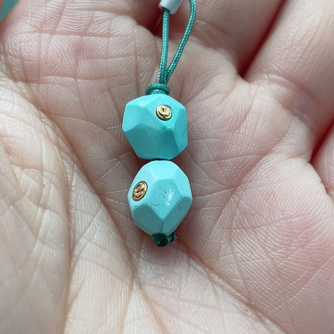 绿松石颈饰未镶嵌