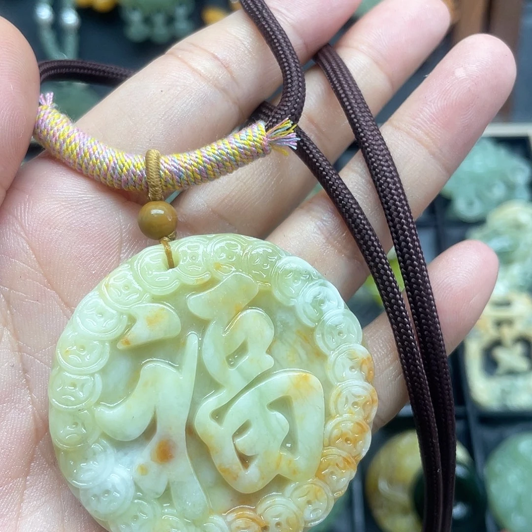 未镶嵌蛇纹石玉颈饰