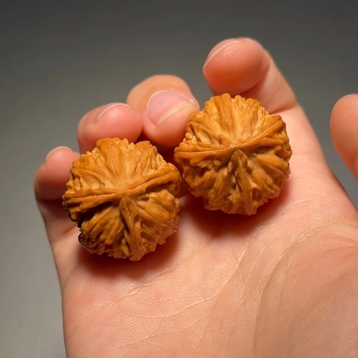 文玩核桃把件三棱860