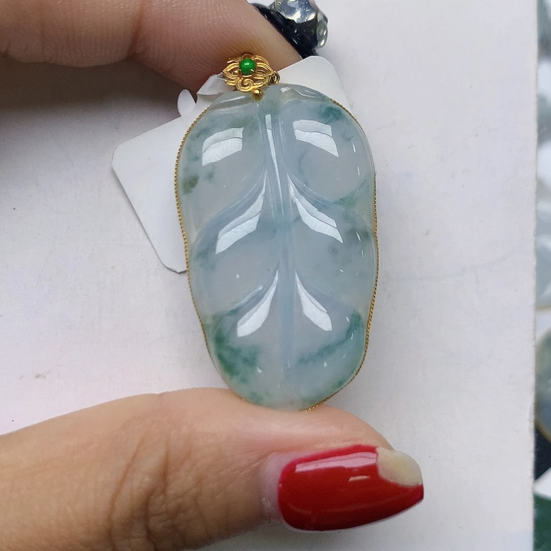 翡翠18K金镶嵌颈饰天然翡翠