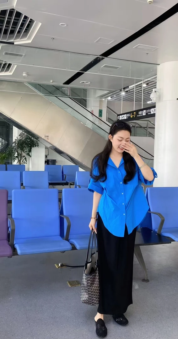 33【纯色极简】显瘦垂感后开叉半身裙