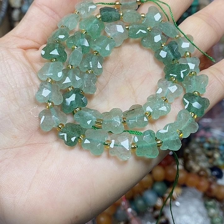 玛瑙/玉髓未镶嵌珠宝半成品天然绿草莓晶切面蝴蝶卡10mm