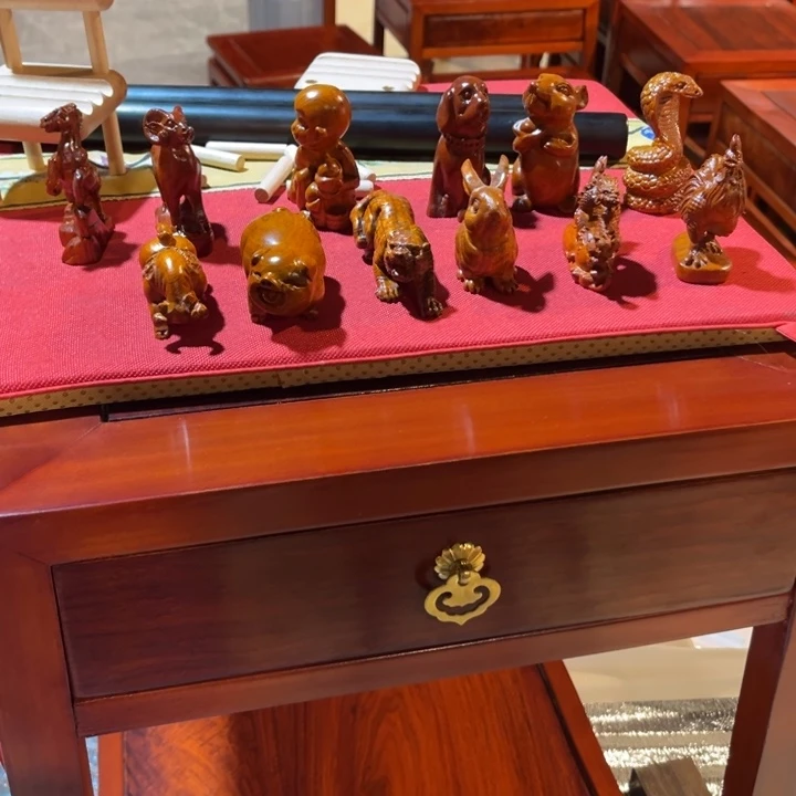 王***发成套家具紫檀木类12