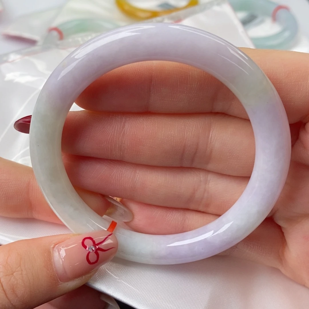 翡翠手镯未镶嵌56圆条