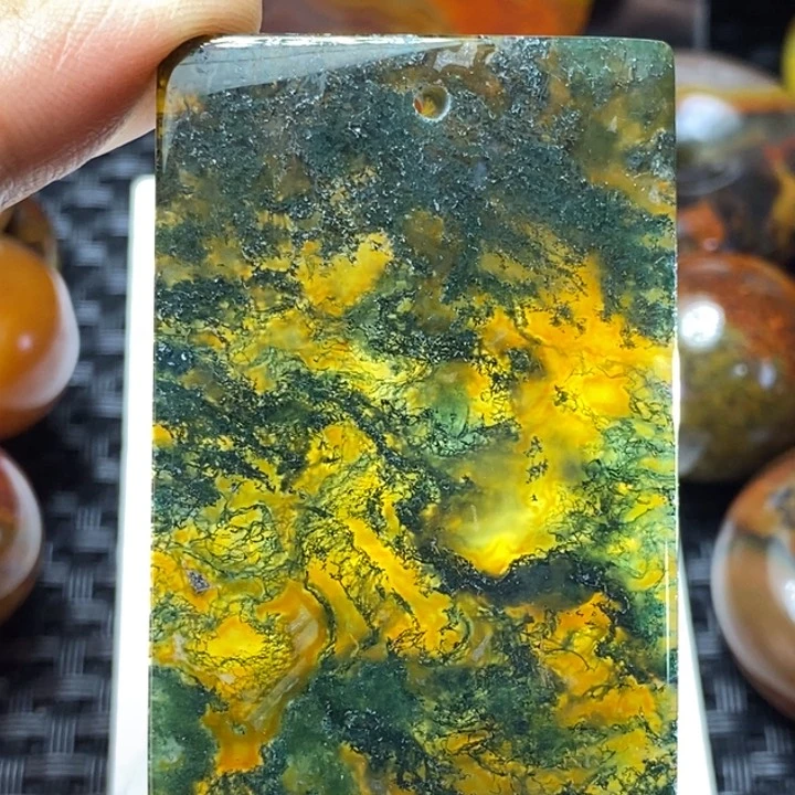 玛瑙/玉髓颈饰足铂镶嵌