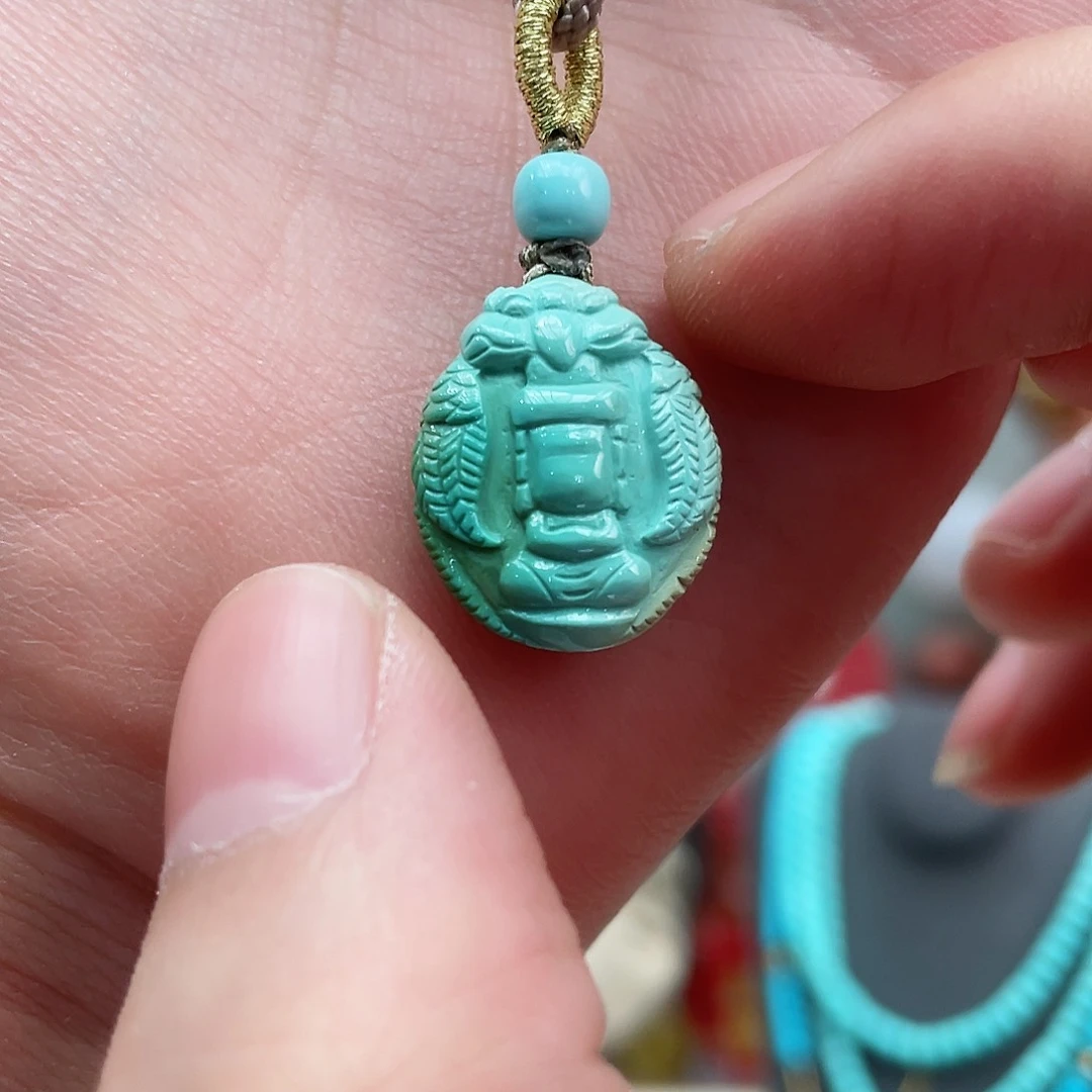 绿松石颈饰未镶嵌