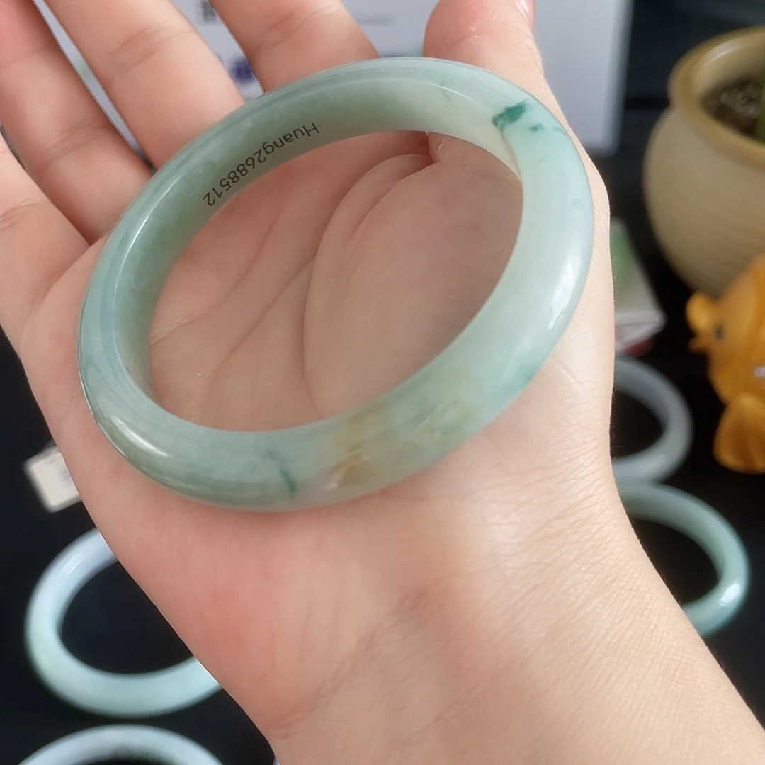 未镶嵌手镯翡翠飘花