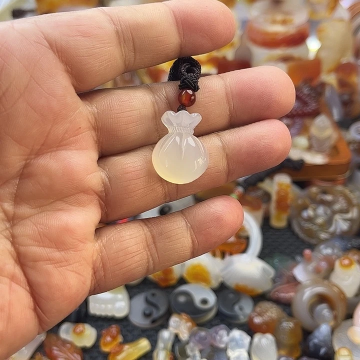 玛瑙/玉髓未镶嵌颈饰