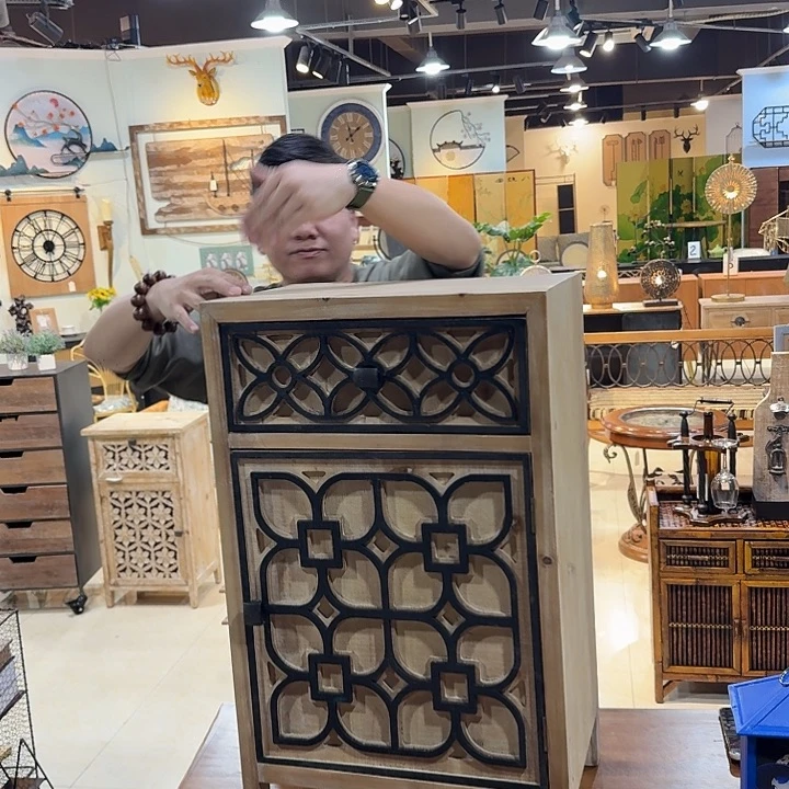 有机玻璃木质柜子