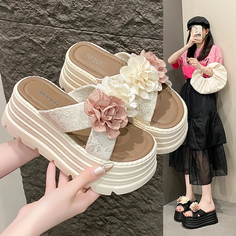 小个子增高厚底拖鞋女夏时尚外穿2025新款花朵配裙子松糕沙滩凉拖