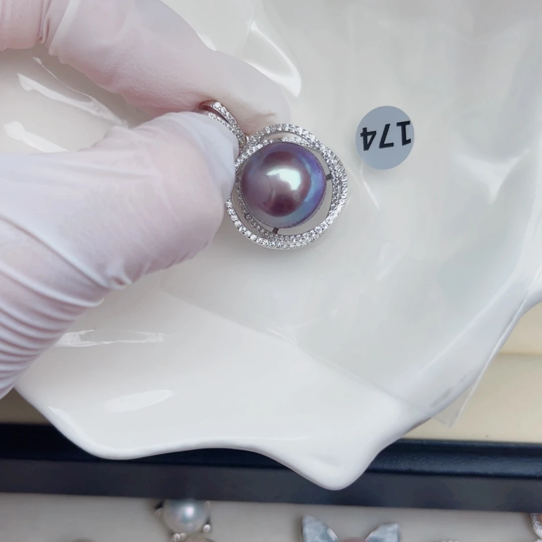 淡水珍珠18K金镶嵌颈饰