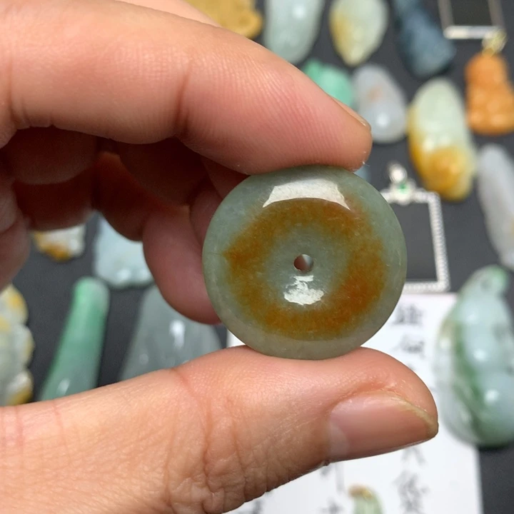 翡翠未镶嵌颈饰天然A货翡翠